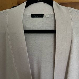 Light gauge knit woman’s duster.